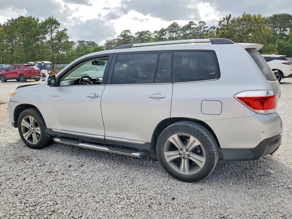 48606136 :رقم المزاد ، 5TDDK3EH2BS077447 vin ، 2011 Toyota Highlander مزاد بيع