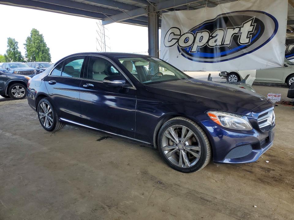 52039726 :رقم المزاد ، 55SWF4KB5FU012460 vin ، 2015 Mercedes-benz C مزاد بيع