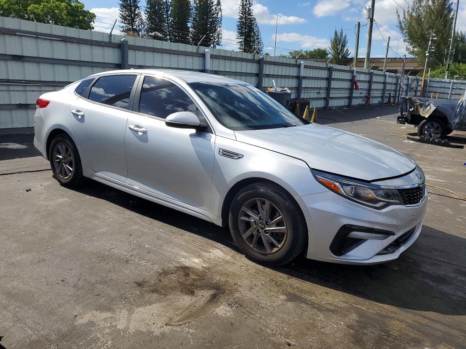2020 Kia Optima მანქანა იყიდება აუქციონზე, vin: 5XXGT4L31LG437446, აუქციონის ნომერი: 50402566