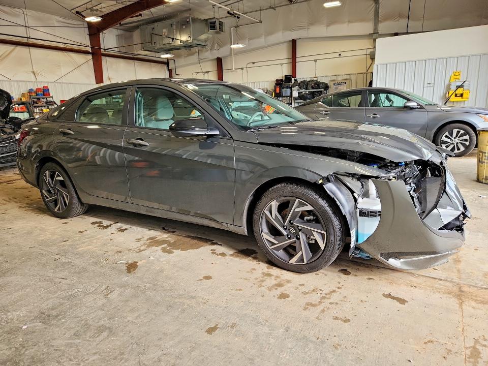 49936856 :رقم المزاد ، KMHLM4DG9SU045428 vin ، 2025 Hyundai Elantra مزاد بيع
