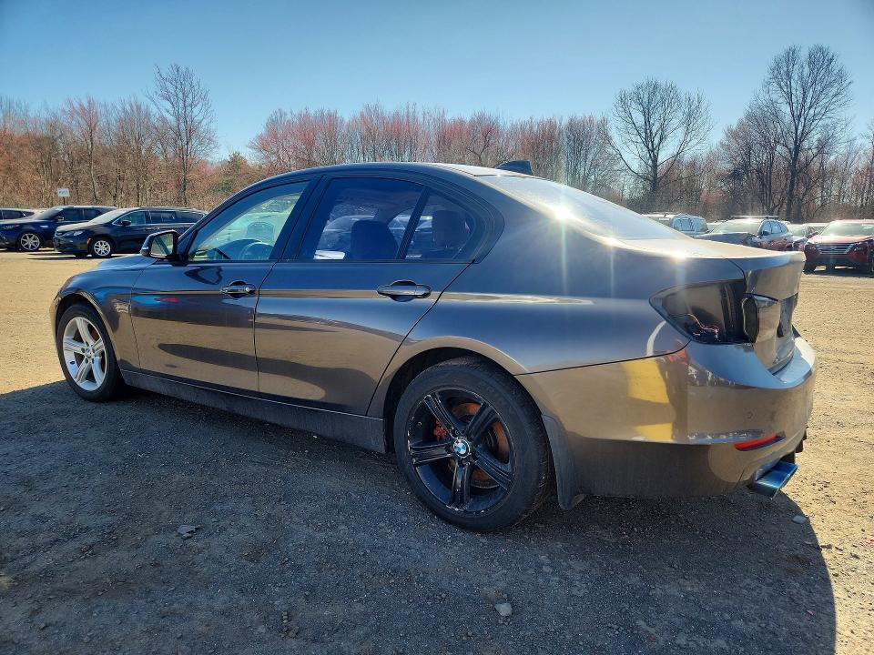 2015 Bmw 328 მანქანა იყიდება აუქციონზე, vin: WBA3B5C51FF960555, აუქციონის ნომერი: 49463526