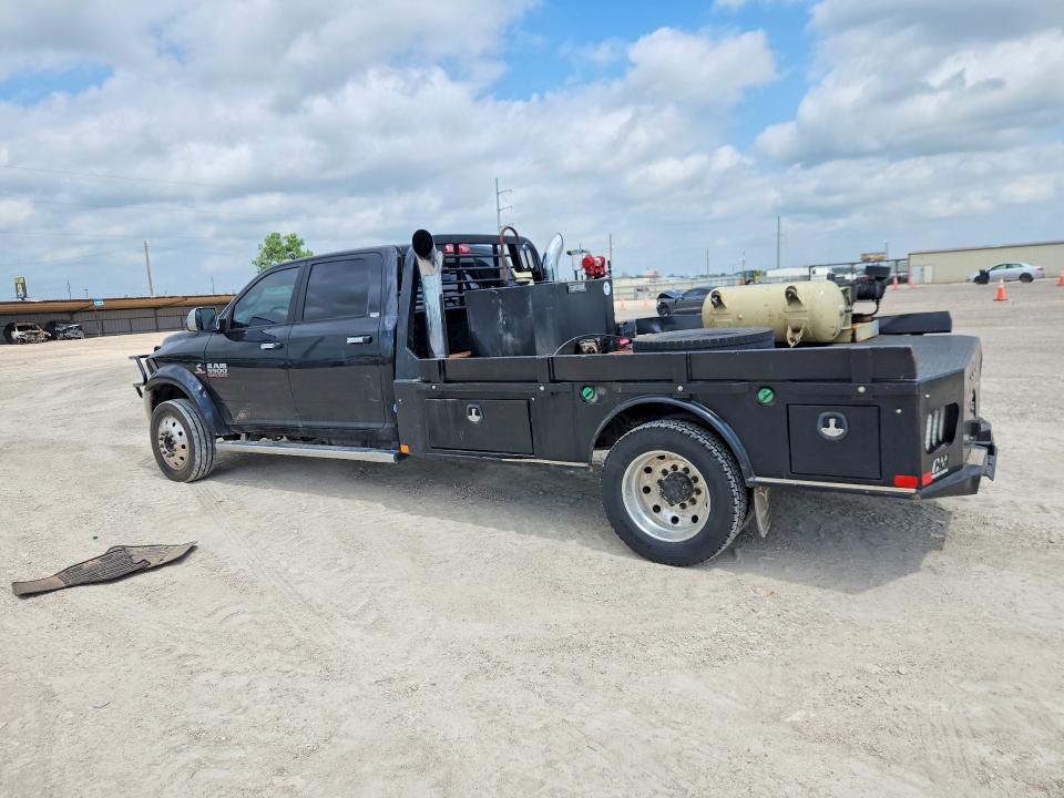 49639896 :رقم المزاد ، 3C7WRNFL2JG322380 vin ، 2018 Ram 5500 مزاد بيع