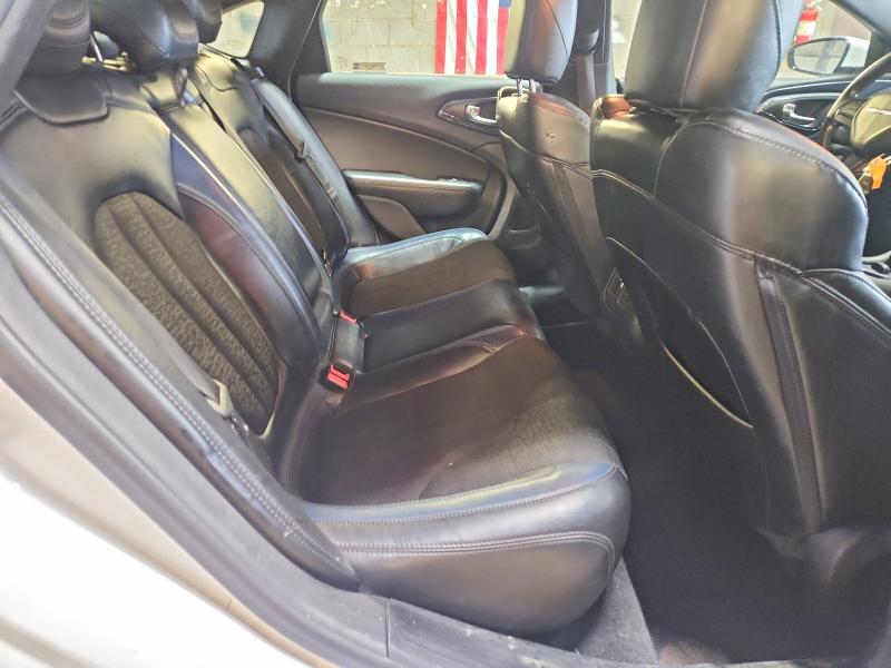 51339356 :رقم المزاد ، 1C3CCCDG6FN553751 vin ، 2015 Chrysler 200 مزاد بيع