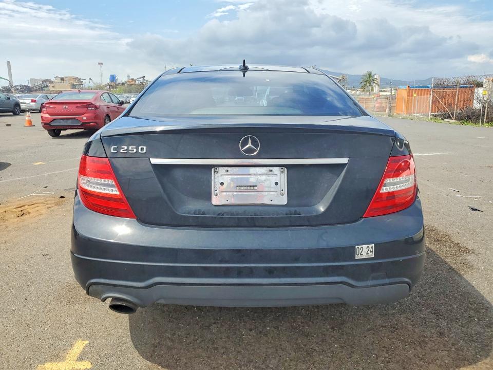 2014 Mercedes-benz C მანქანა იყიდება აუქციონზე, vin: WDDGJ4HBXEG284251, აუქციონის ნომერი: 48874986