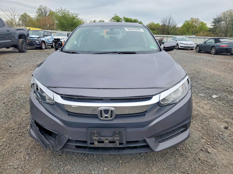 Aukcja sprzedaży 2018 Honda Civic, vin: 2HGFC2F52JH584626, numer aukcji: 50640386