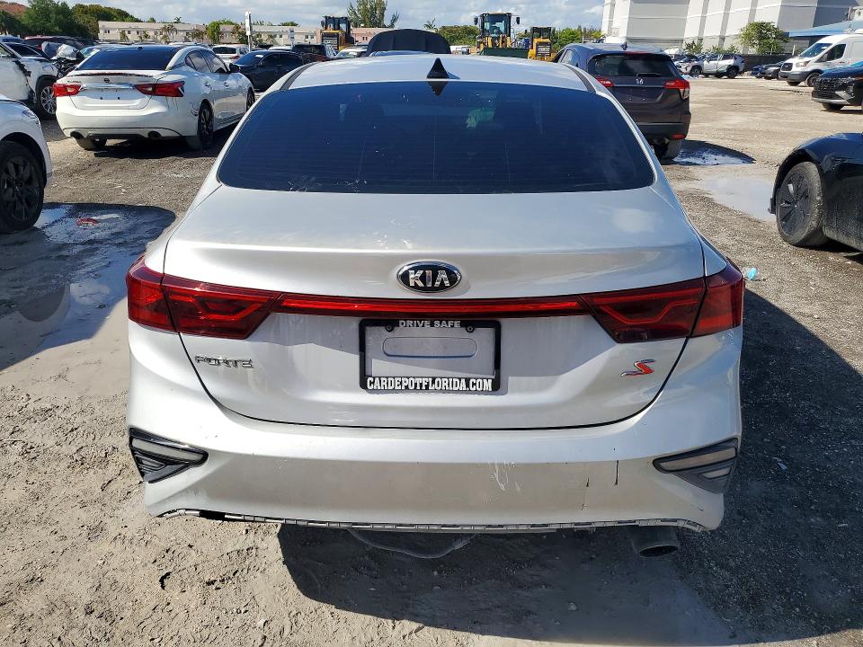 2021 Kia Forte მანქანა იყიდება აუქციონზე, vin: 3KPF24AD0ME348763, აუქციონის ნომერი: 47269686