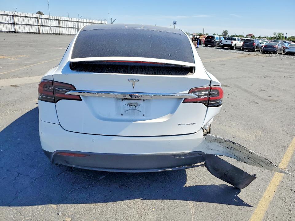 Продажа на аукционе авто 2020 Tesla Model X, vin: 5YJXCAE20LF305767, номер лота: 48631796