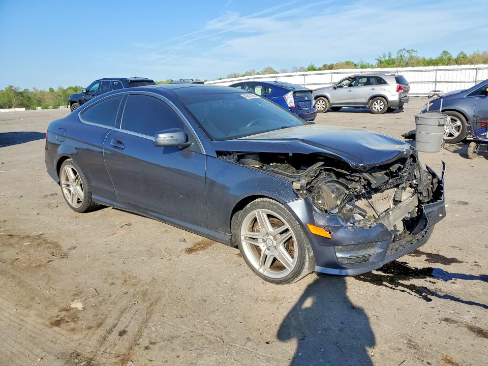 Продаж на аукціоні авто 2014 Mercedes-benz C, vin: WDDGJ4HB4EG188650, номер лоту: 49813326