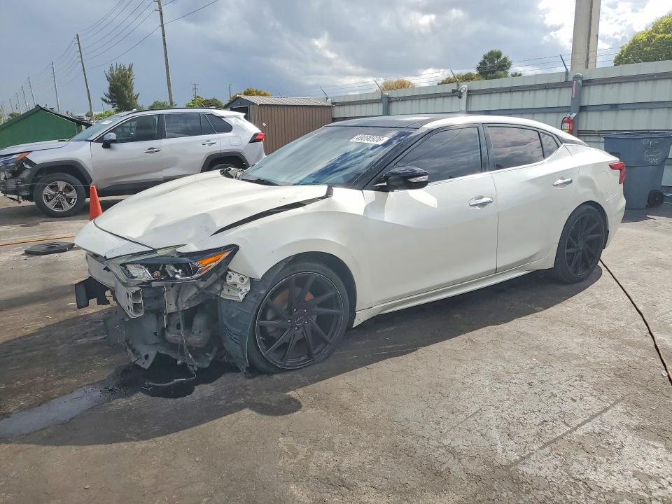 49090936 :رقم المزاد ، 1N4AA6AP5JC401744 vin ، 2018 Nissan Maxima مزاد بيع