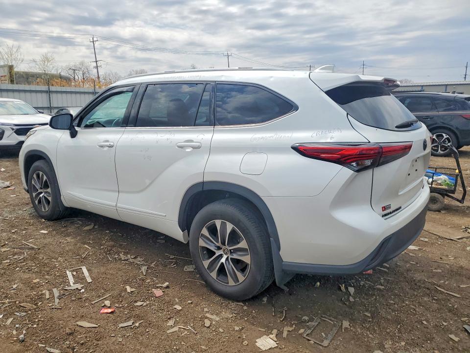 48717486 :رقم المزاد ، 5TDGZRBH6NS239634 vin ، 2022 Toyota Highlander مزاد بيع