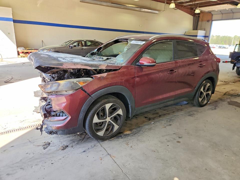 Продажа на аукционе авто 2016 Hyundai Tucson, vin: KM8J33A27GU105310, номер лота: 47946246