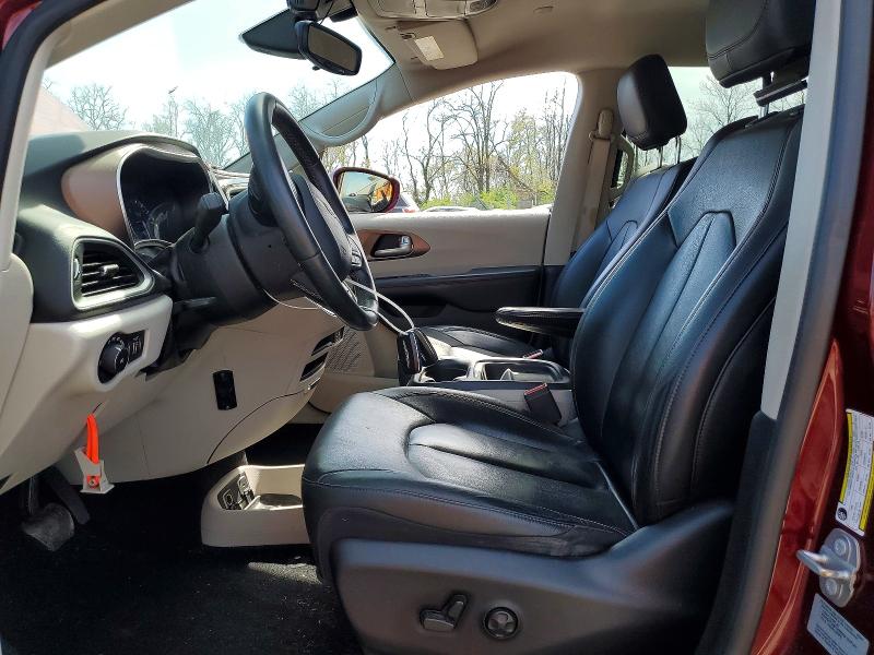 49010186 :رقم المزاد ، 2C4RC1BG1HR654411 vin ، 2017 Chrysler Pacifica مزاد بيع