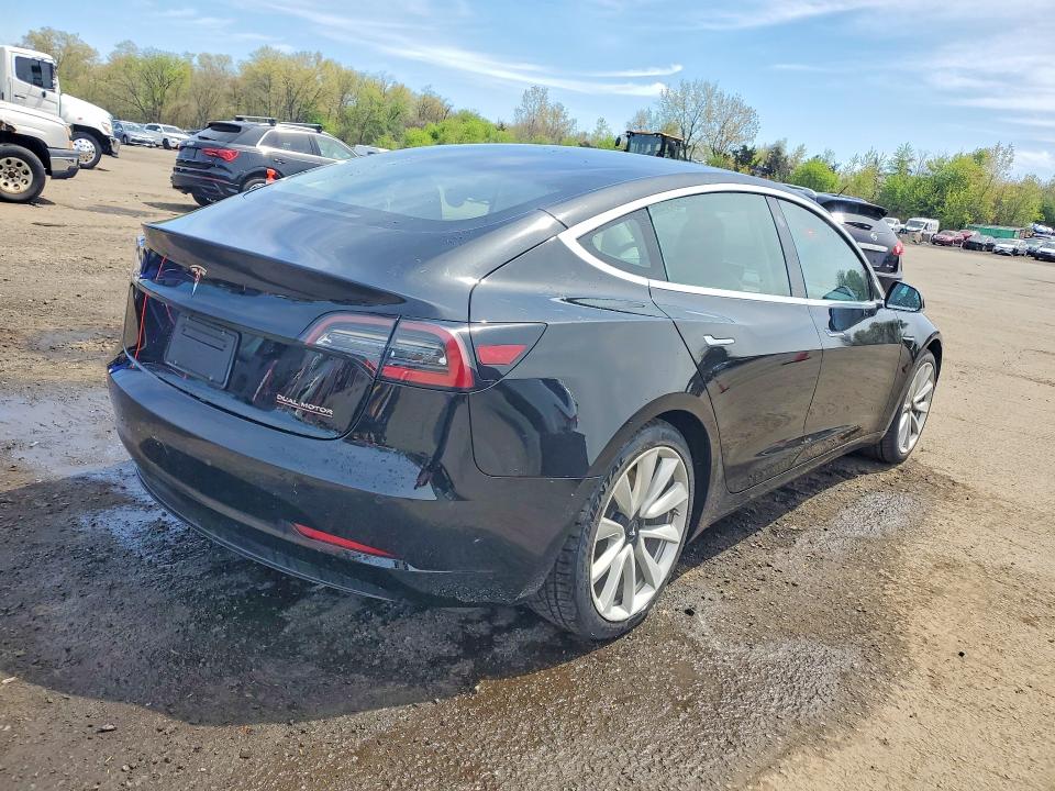 51626286 :رقم المزاد ، 5YJ3E1EC5LF627015 vin ، 2020 Tesla Model 3 مزاد بيع