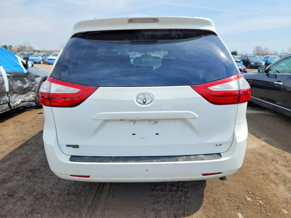 Продаж на аукціоні авто 2015 Toyota Sienna, vin: 5TDKK3DC7FS605101, номер лоту: 48660406