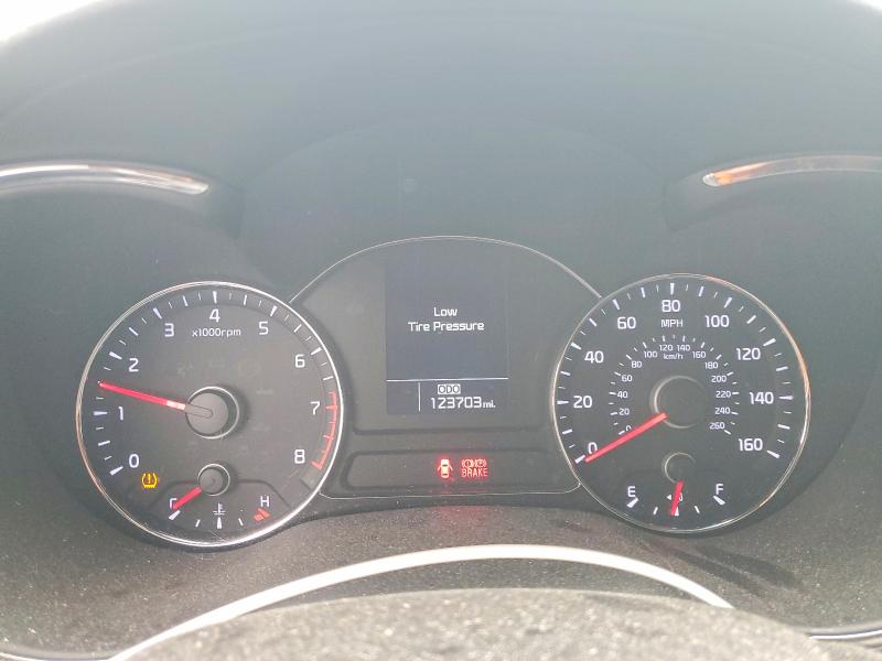 2015 Kia Forte მანქანა იყიდება აუქციონზე, vin: KNAFZ5A36F5285902, აუქციონის ნომერი: 49773756