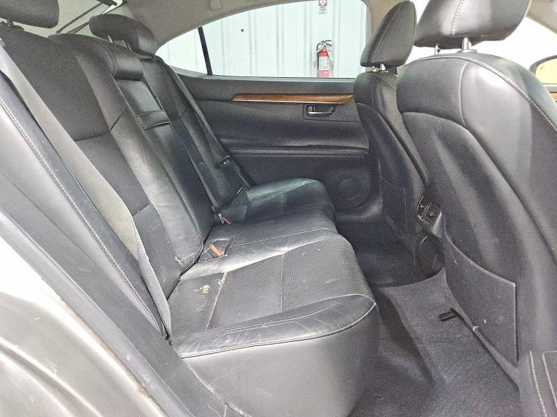 50291716 :رقم المزاد ، JTHBW1GG4F2095707 vin ، 2015 Lexus Es 300h مزاد بيع