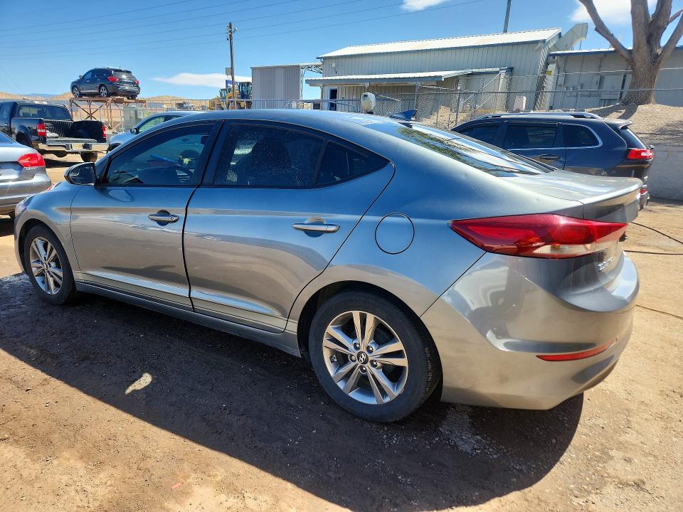 2017 Hyundai Elantra მანქანა იყიდება აუქციონზე, vin: KMHD84LF8HU385454, აუქციონის ნომერი: 50281926