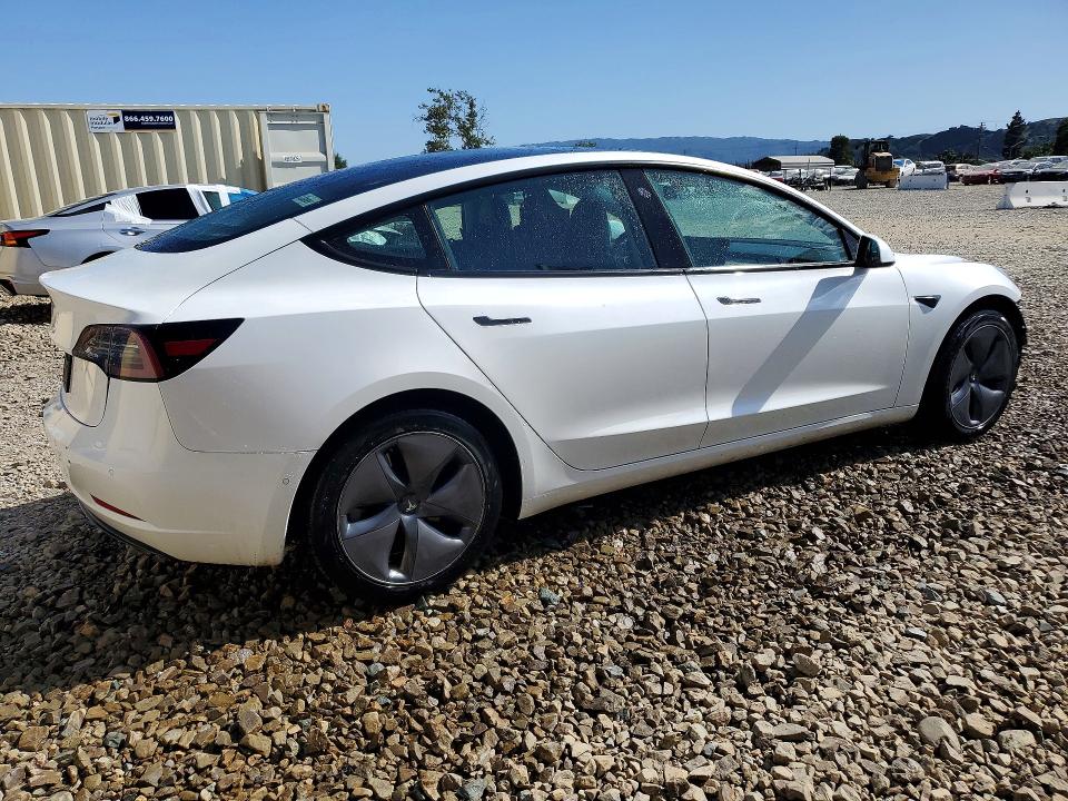 46782186 :رقم المزاد ، 5YJ3E1EA1NF370744 vin ، 2022 Tesla Model 3 مزاد بيع