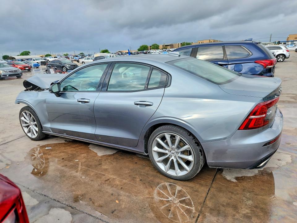 48567876 :رقم المزاد ، 7JR102TZ4MG113524 vin ، 2021 Volvo S60 مزاد بيع