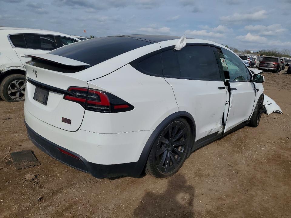 51100766 :رقم المزاد ، 7SAXCBE66NF339890 vin ، 2022 Tesla Model X مزاد بيع