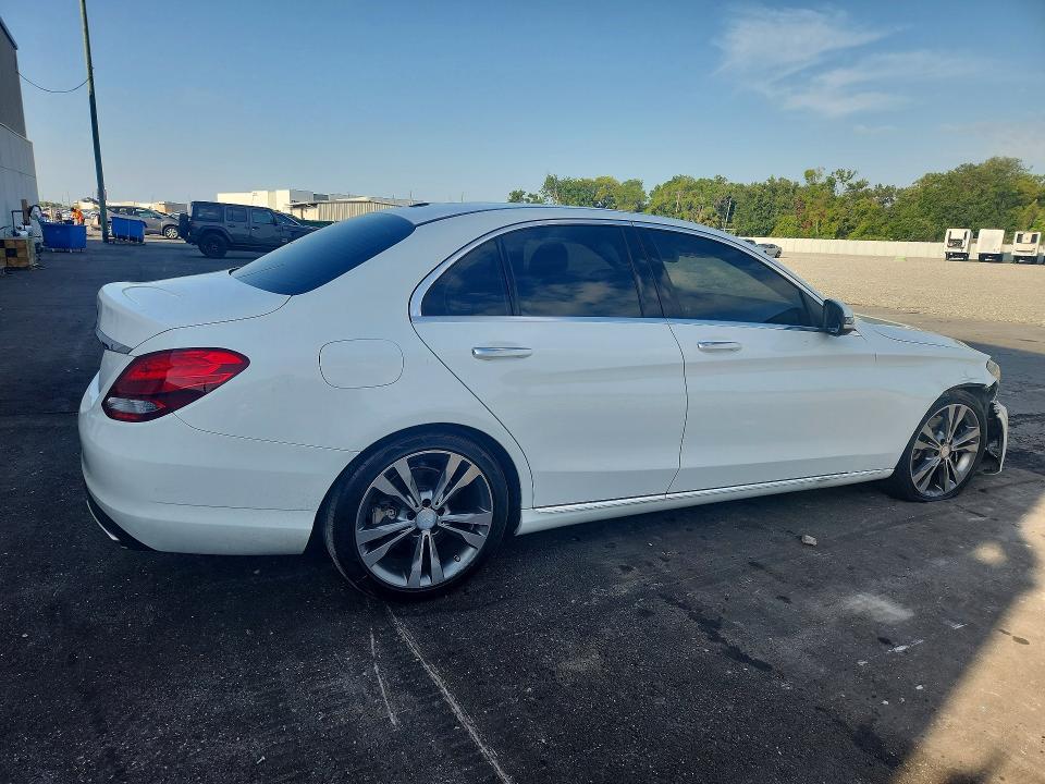 50573006 :رقم المزاد ، 55SWF4JB8GU158676 vin ، 2016 Mercedes-benz C مزاد بيع