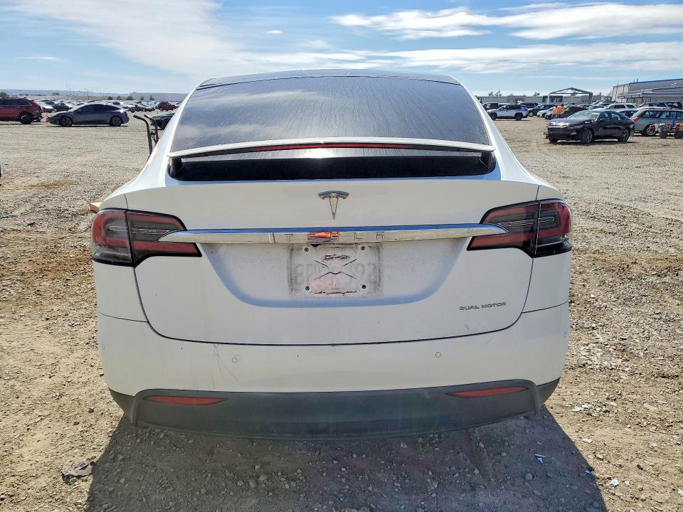 50353656 :رقم المزاد ، 5YJXCBE23LF236420 vin ، 2020 Tesla Model X مزاد بيع