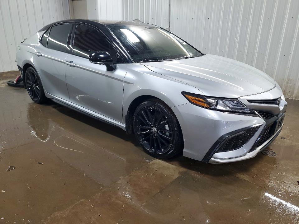 49027846 :رقم المزاد ، 4T1K61BK8RU111490 vin ، 2024 Toyota Camry مزاد بيع