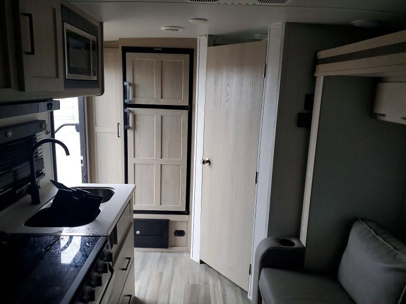 Продаж на аукціоні авто 2021 Foresriver Rockwood, vin: 4X4TRLW24MD441037, номер лоту: 50952816