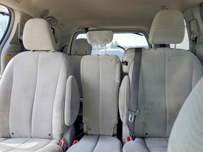 50826656 :رقم المزاد ، 5TDKK3DC9BS141481 vin ، 2011 Toyota Sienna مزاد بيع