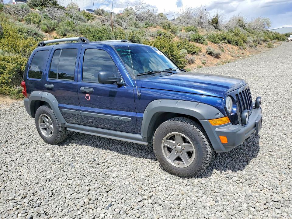 2005 Jeep Liberty მანქანა იყიდება აუქციონზე, vin: 1J4GL38K85W724451, აუქციონის ნომერი: 51648426