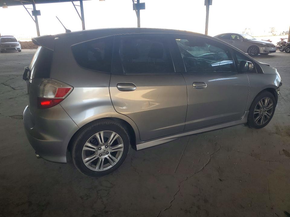 50196406 :رقم المزاد ، JHMGE8H43AS028630 vin ، 2010 Honda Fit مزاد بيع