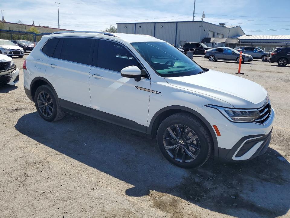 49331156 :رقم المزاد ، 3VV3B7AX2NM150550 vin ، 2022 Volkswagen Tiguan مزاد بيع