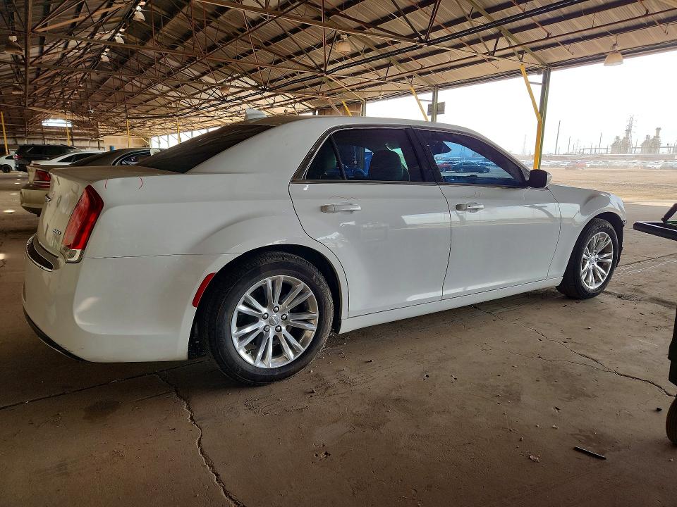 Продаж на аукціоні авто 2016 Chrysler 300, vin: 2C3CCAAG7GH343923, номер лоту: 49591216