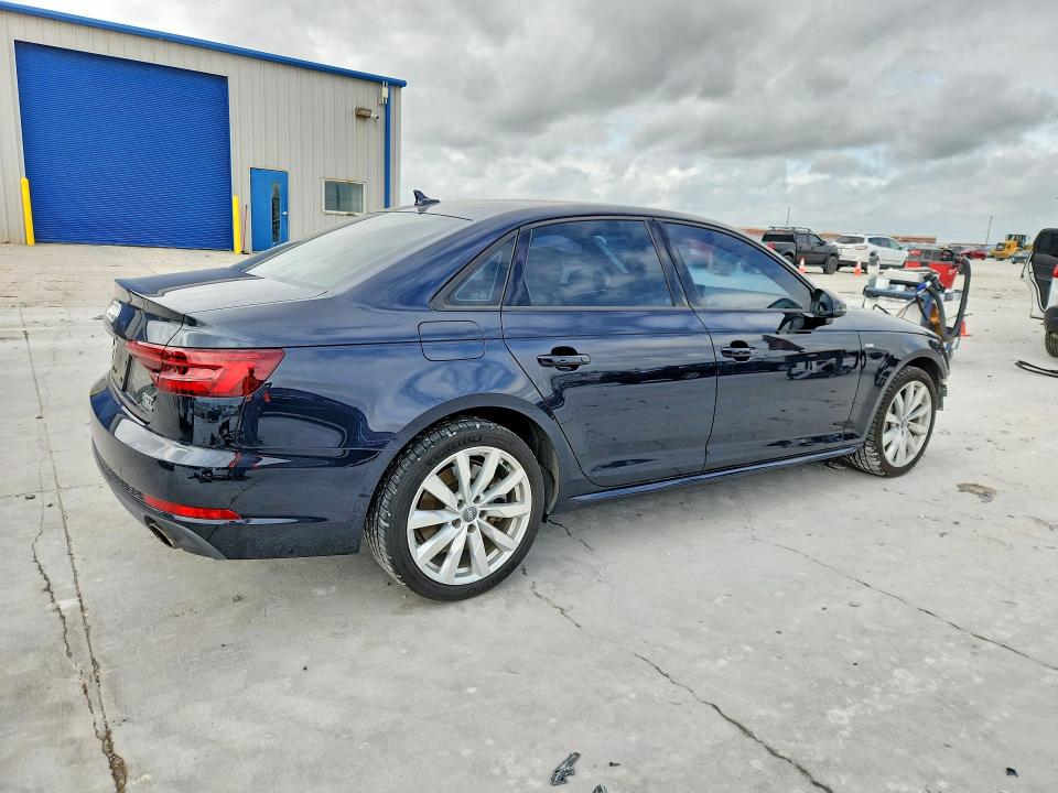 2018 Audi A4 მანქანა იყიდება აუქციონზე, vin: WAUDNAF42JA055108, აუქციონის ნომერი: 48811816