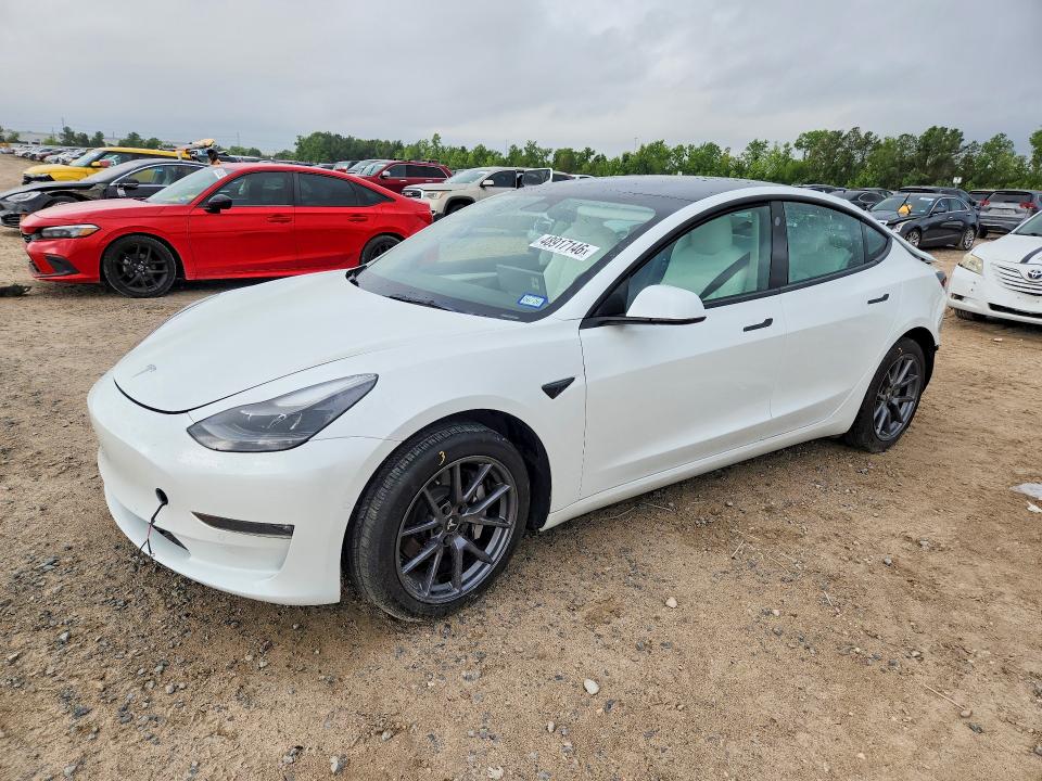 48917146 :رقم المزاد ، 5YJ3E1EB9NF254359 vin ، 2022 Tesla Mdl 3 مزاد بيع