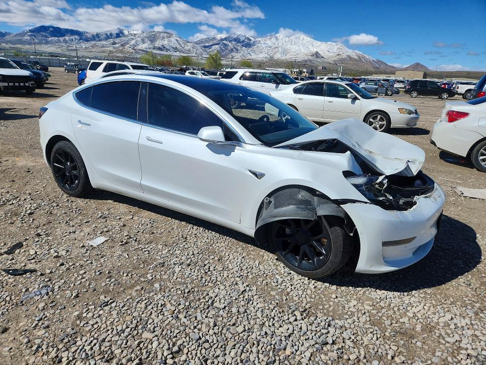Продажа на аукционе авто 2019 Tesla Model 3, vin: 5YJ3E1EB1KF511168, номер лота: 48076346