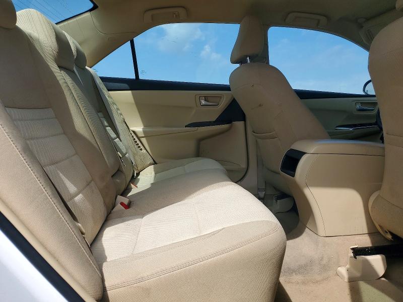 50148716 :رقم المزاد ، 4T1BD1FK4FU164389 vin ، 2015 Toyota Camry Hybrid مزاد بيع