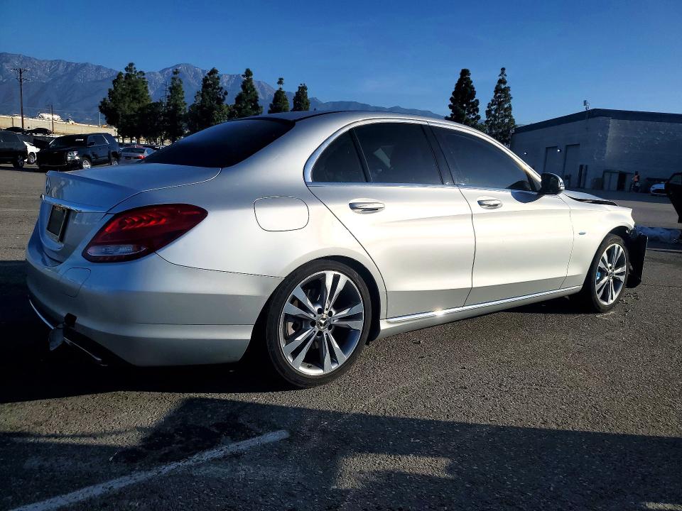 Продажа на аукционе авто 2017 Mercedes-benz C, vin: 55SWF4HB4HU231372, номер лота: 50066606
