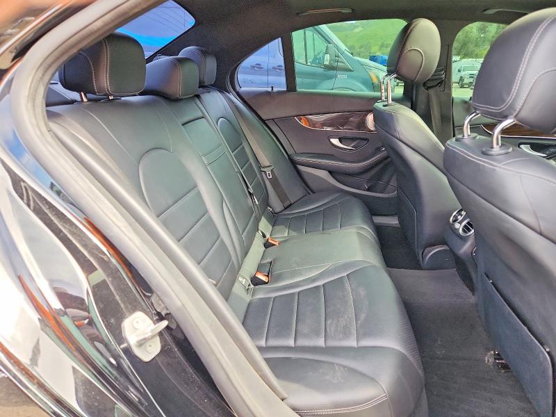 48841506 :رقم المزاد ، W1KWF8DBXMR631977 vin ، 2021 Mercedes-benz C مزاد بيع