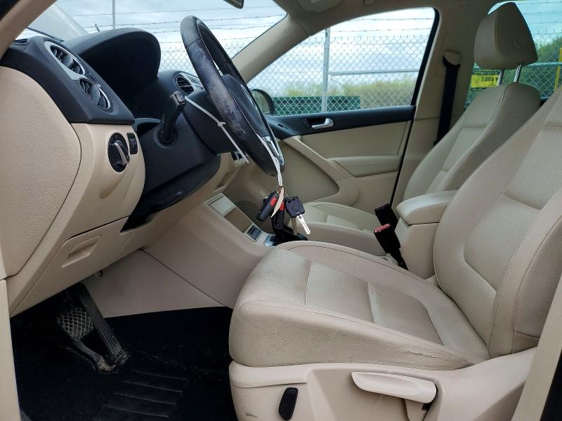 48789516 :رقم المزاد ، WVGAV7AXXFW616123 vin ، 2015 Volkswagen Tiguan مزاد بيع