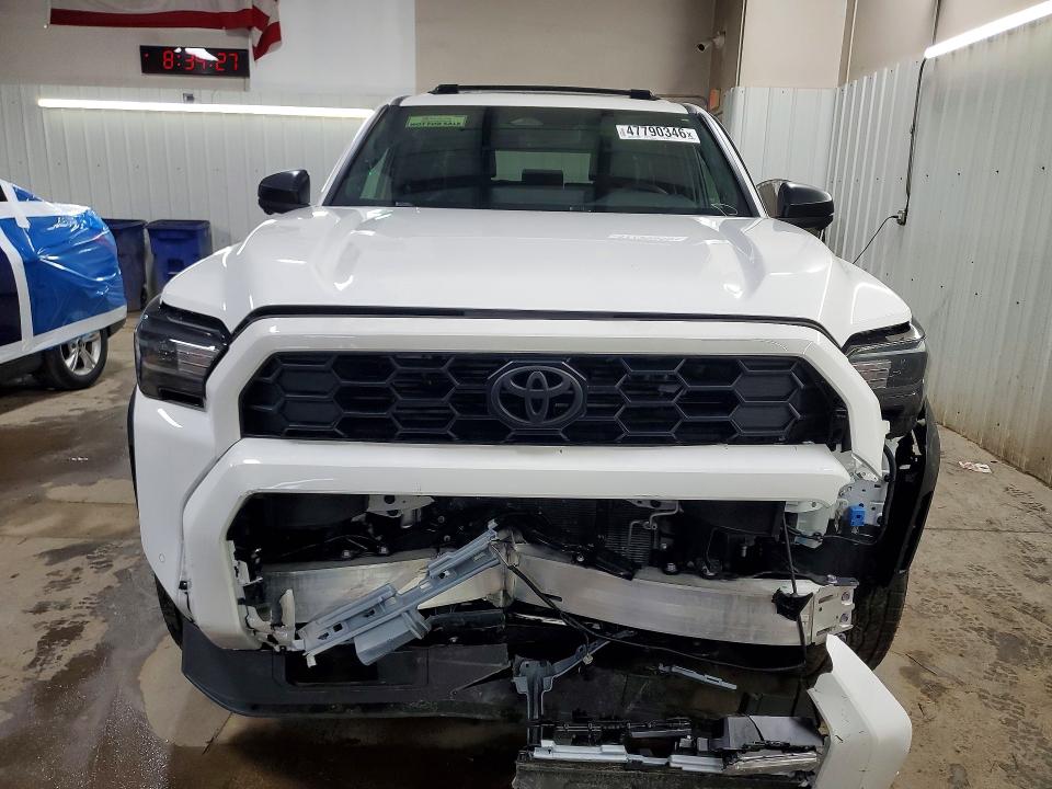 47790346 :رقم المزاد ، JTEVA5BR4S5048498 vin ، 2025 Toyota 4runner مزاد بيع