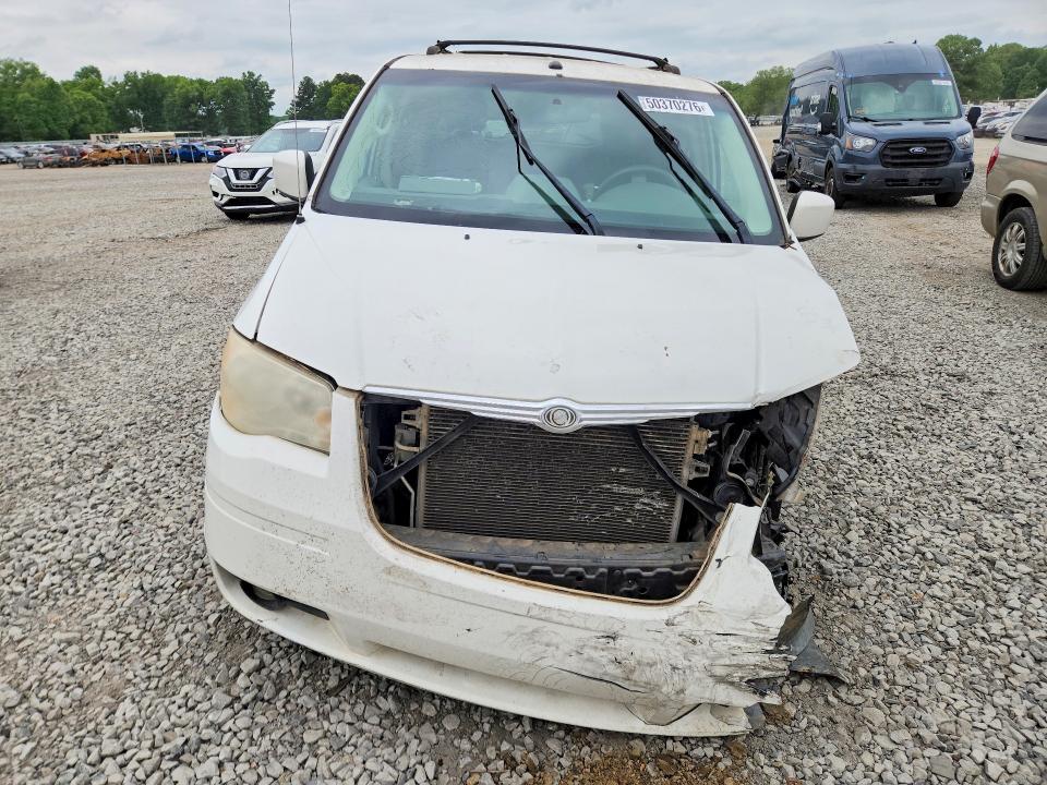 50370276 :رقم المزاد ، 2A8HR54P98R765912 vin ، 2008 Chrysler Town & Country مزاد بيع
