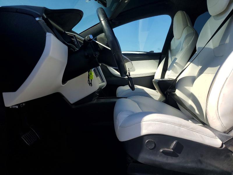 49493556 :رقم المزاد ، 5YJXCAE28HF059123 vin ، 2017 Tesla Model X مزاد بيع