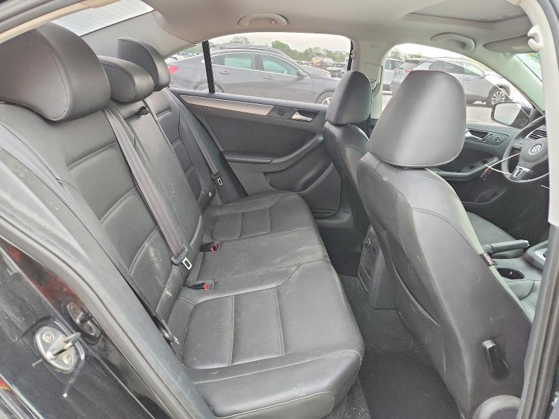 49989646 :رقم المزاد ، 3VWLL7AJ0EM372590 vin ، 2014 Volkswagen Jetta مزاد بيع