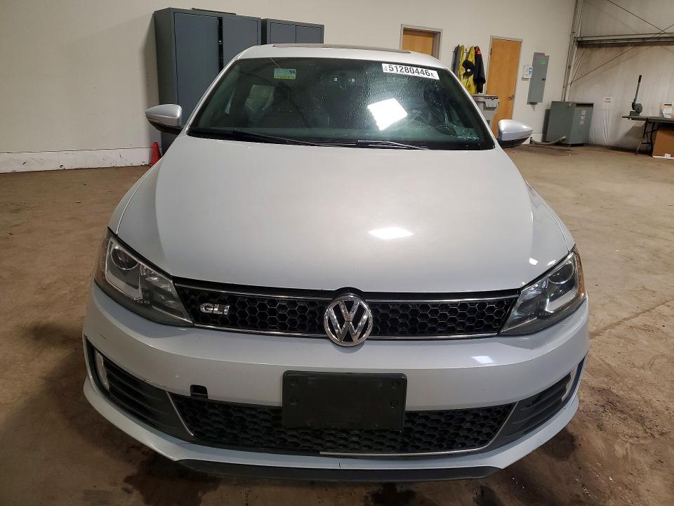 51280446 :رقم المزاد ، 3VW4A7AJ0DM210211 vin ، 2013 Volkswagen Jetta مزاد بيع