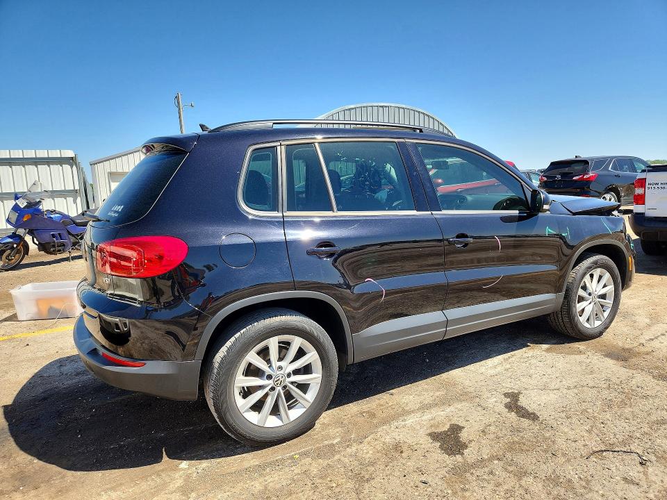 50450696 :رقم المزاد ، WVGAV7AXXJK004181 vin ، 2018 Volkswagen Tiguan Limited مزاد بيع