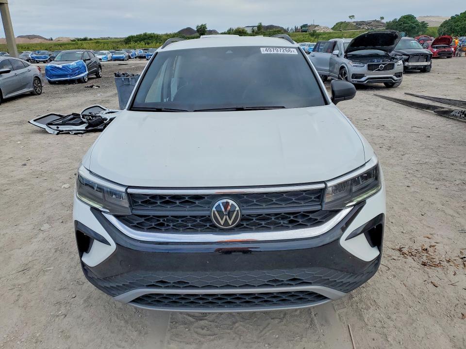2024 Volkswagen Taos მანქანა იყიდება აუქციონზე, vin: 3VV5X7B27RM119393, აუქციონის ნომერი: 49797266