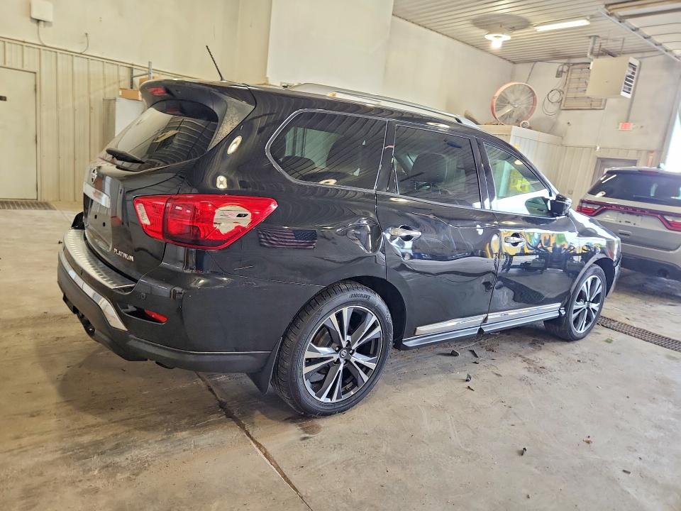 Продажа на аукционе авто 2017 Nissan Pathfinder, vin: 5N1DR2MN7HC624439, номер лота: 51677966
