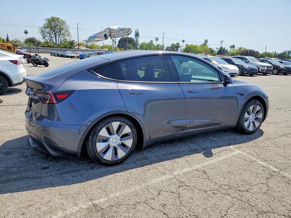 51838076 :رقم المزاد ، 7SAYGAEE1PF925586 vin ، 2023 Tesla Model Y مزاد بيع