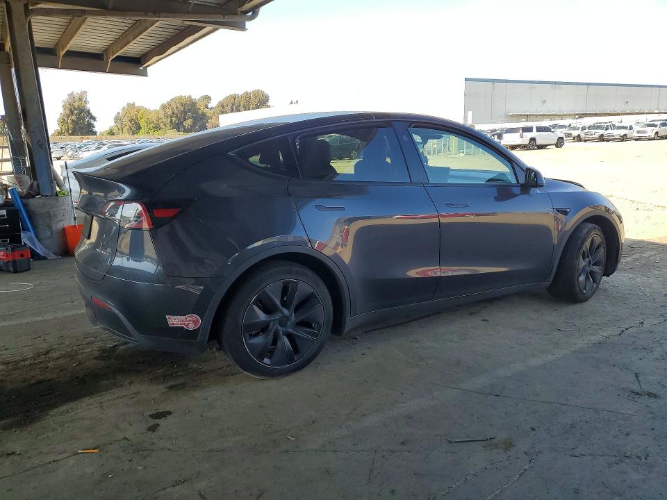 2024 Tesla Model Y მანქანა იყიდება აუქციონზე, vin: 7SAYGAEE8RF100115, აუქციონის ნომერი: 51652376